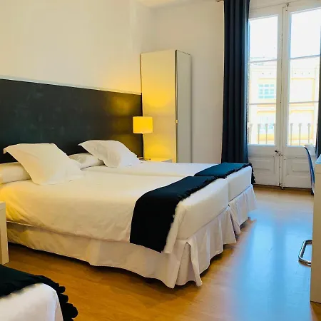 Super Balmes Guest House-2